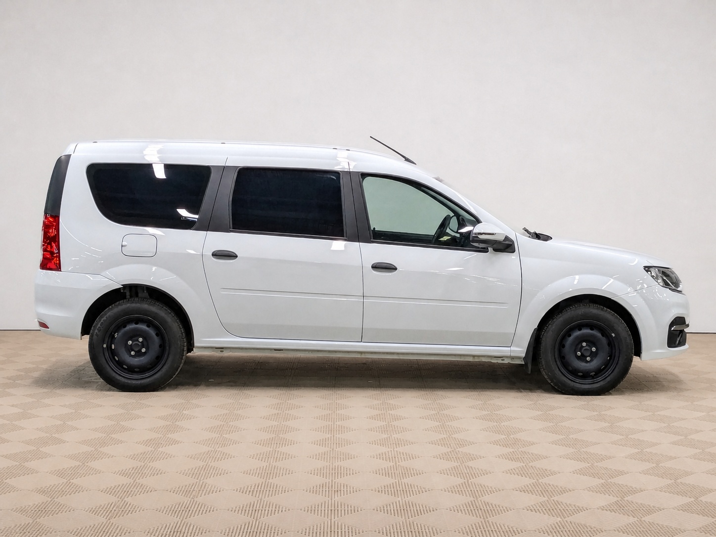 LADA (ВАЗ) - Lada Largus, 2025