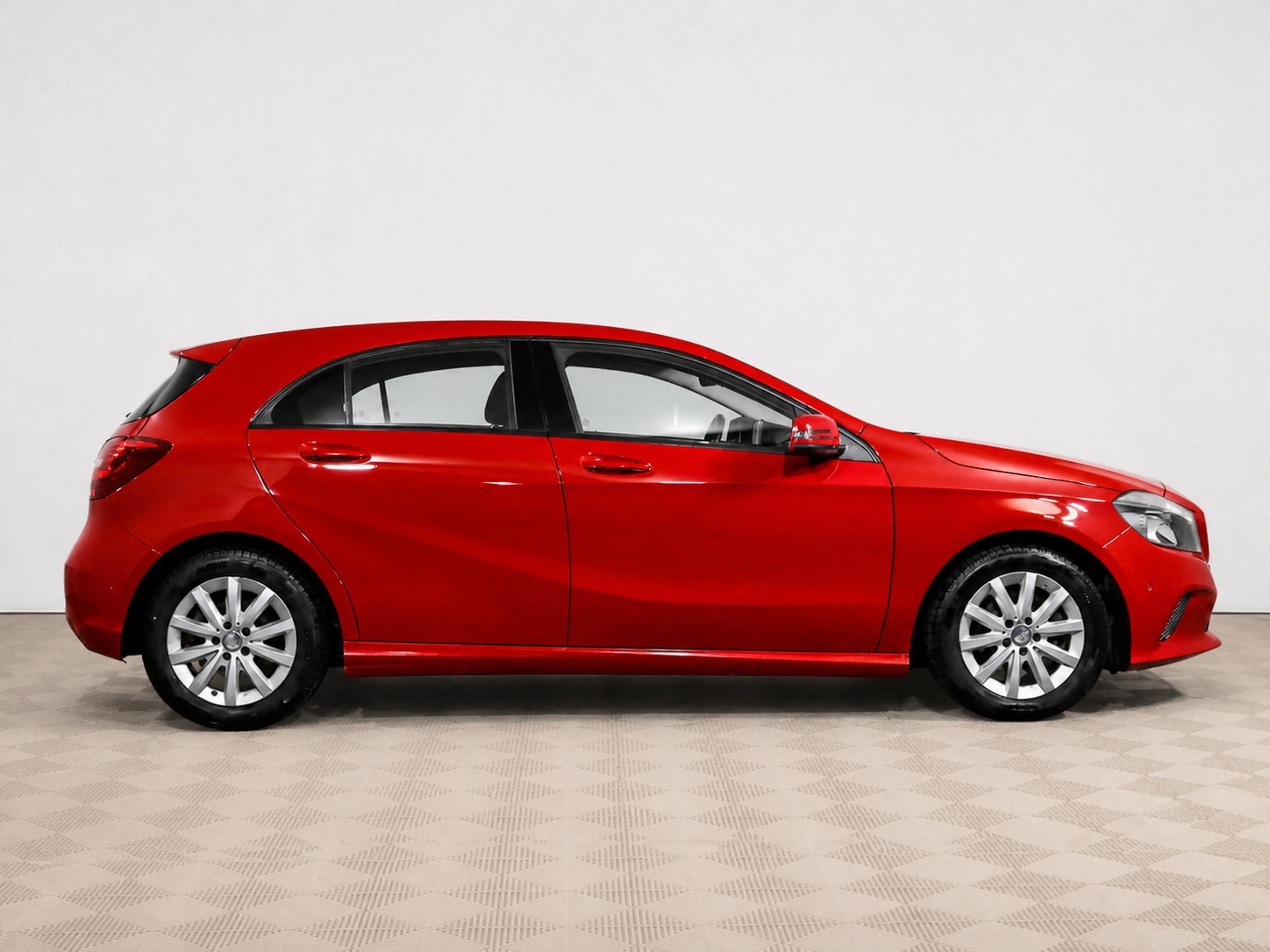 Mercedes-Benz - Mercedes-Benz A-Класс 180 III (W176) Рестайлинг, 2015