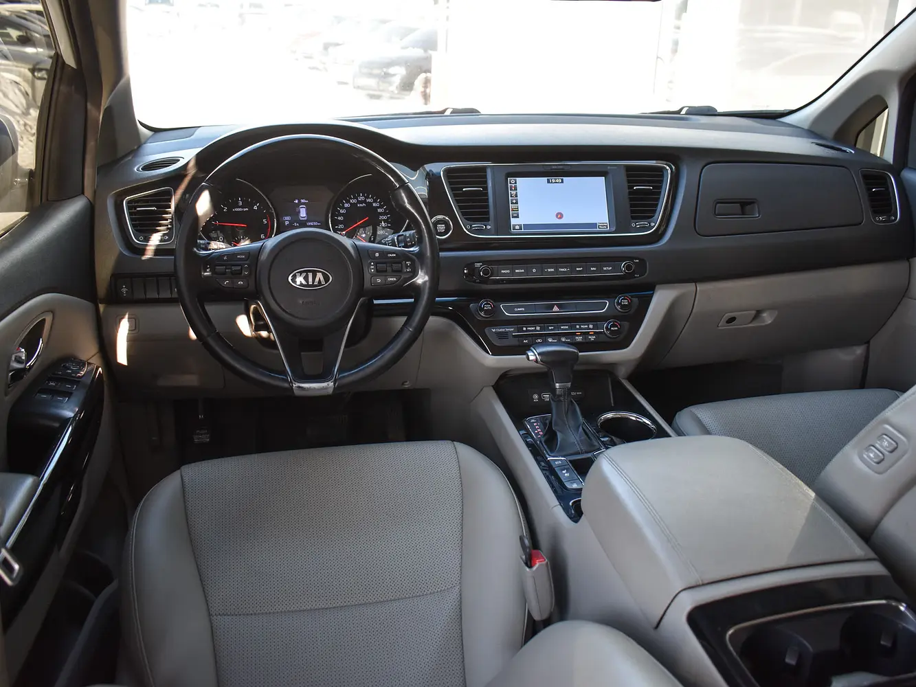 Kia - Kia Carnival III, 2018 г.