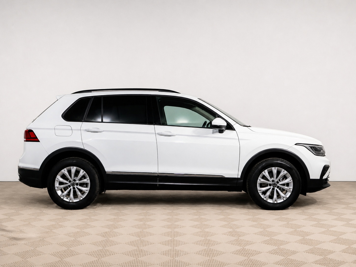 Volkswagen - Volkswagen Tiguan II Рестайлинг, 2021