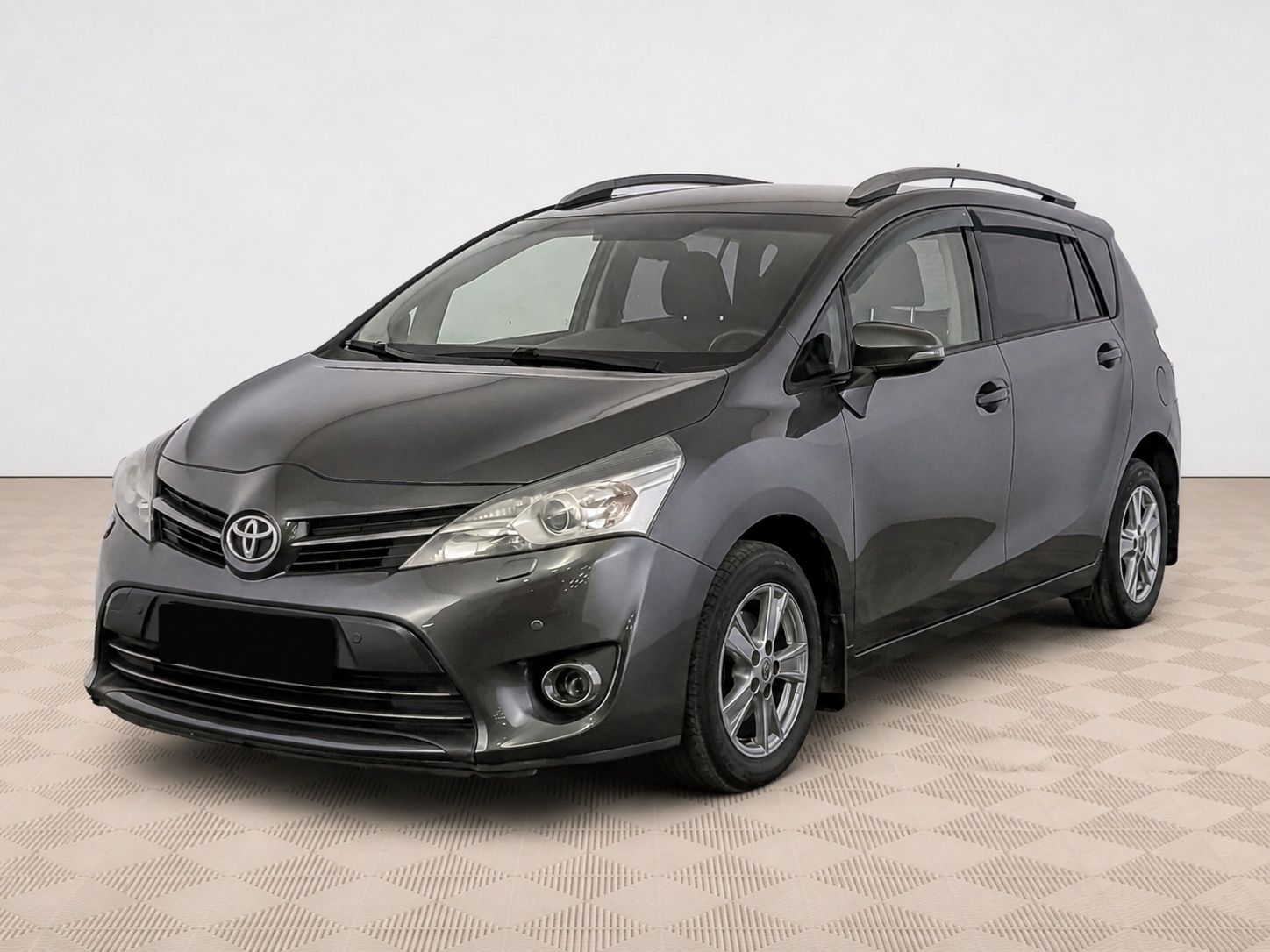 Toyota - Toyota Verso, 2013