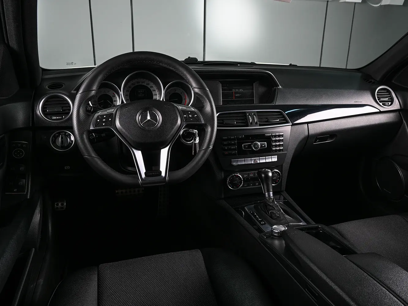 Mercedes-Benz - Mercedes-Benz C-Класс III (W204) Рестайлинг, 2011 г.