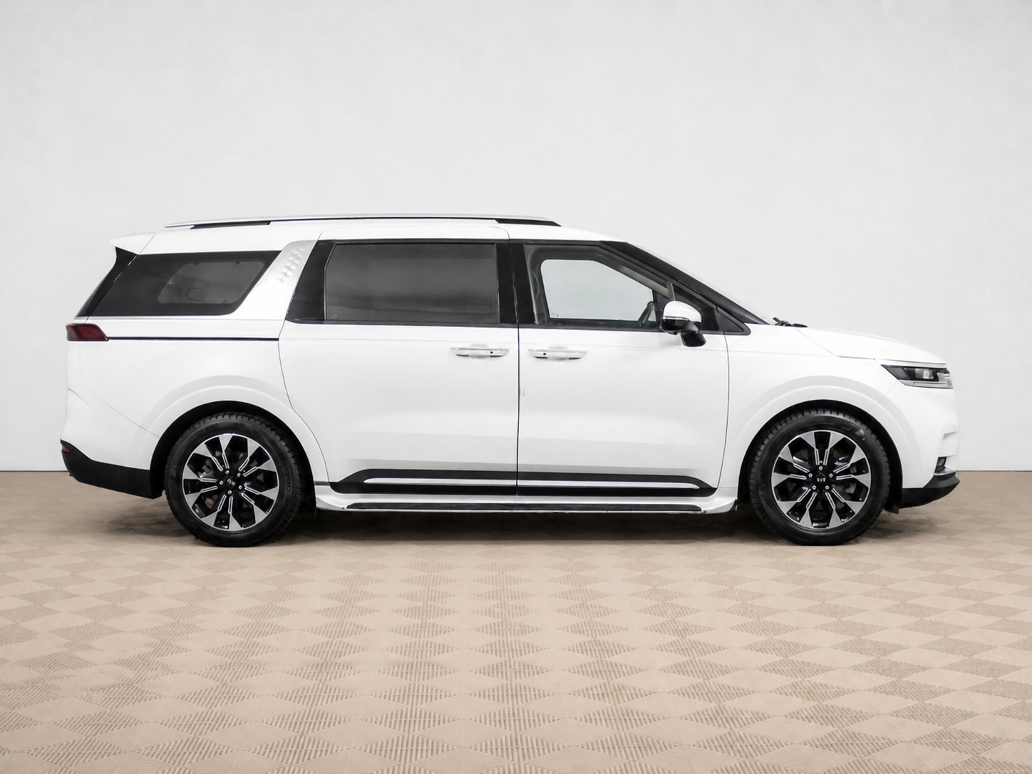 Kia - Kia Carnival IV, 2021