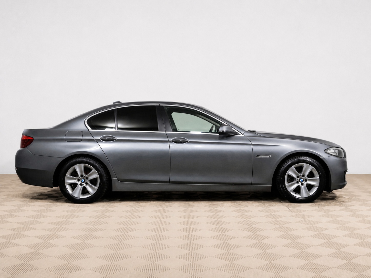 BMW - BMW 5 серии 520i VI (F10/F11/F07) Рестайлинг, 2013