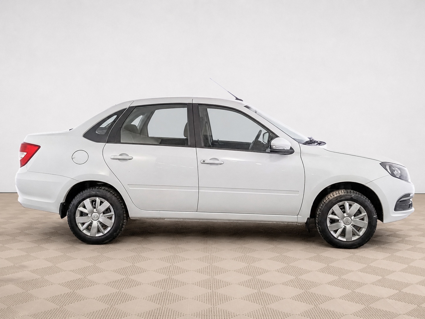 LADA (ВАЗ) - Lada Granta, 2023