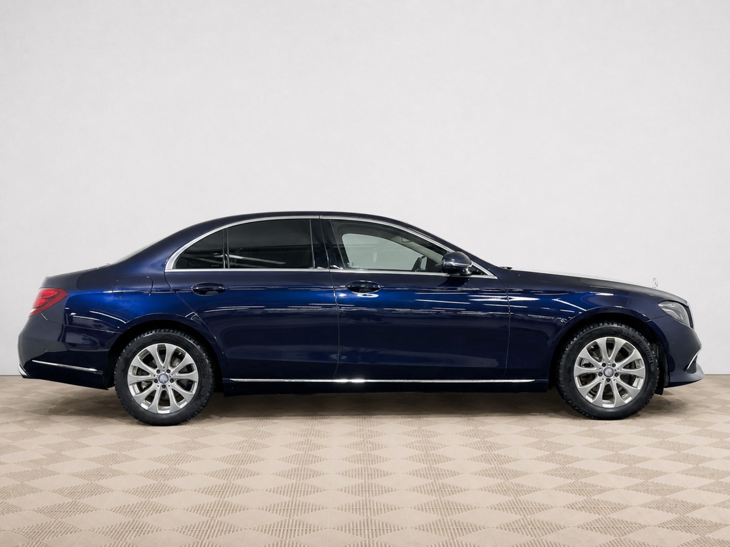 Mercedes-Benz - Mercedes-Benz E-Класс 200 V (W213, S213, C238), 2016