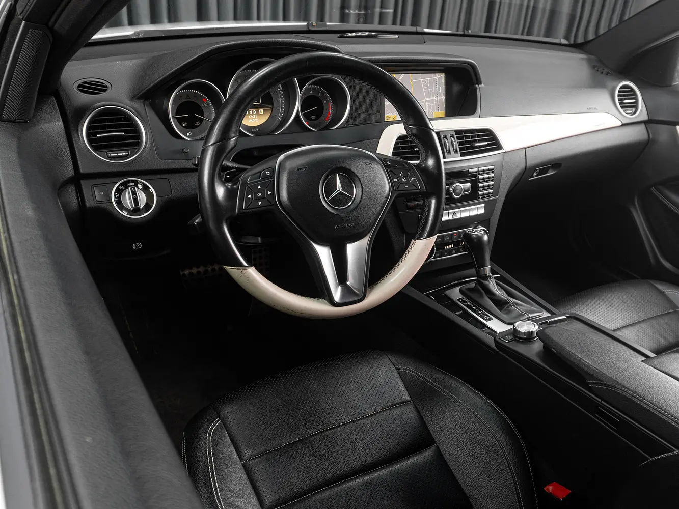 Mercedes-Benz - Mercedes-Benz C-Класс III (W204) Рестайлинг, 2011 г.