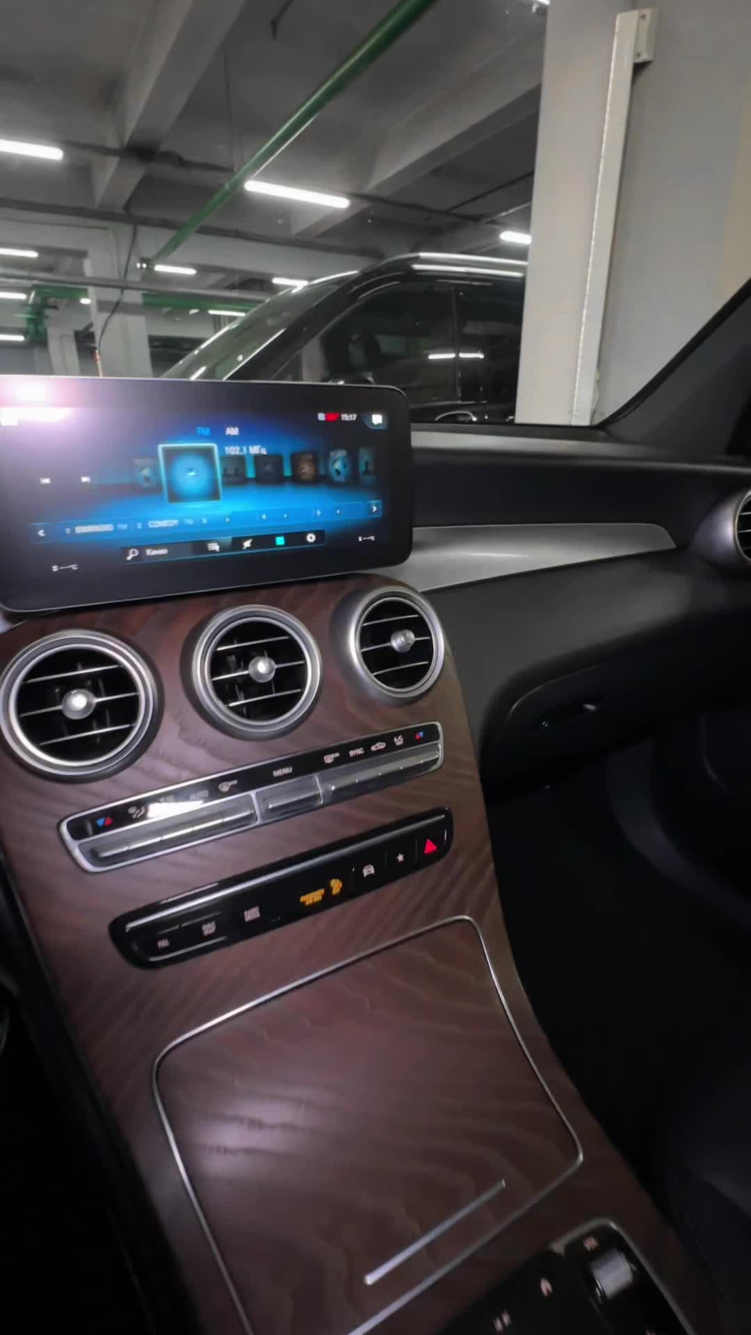 Mercedes-Benz - Mercedes-Benz GLC, 2020