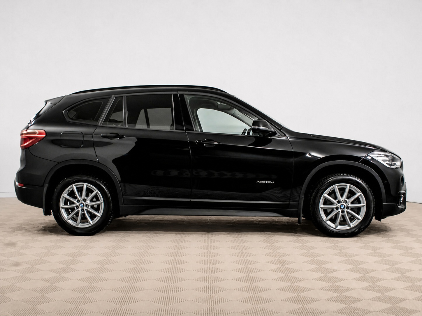 BMW - BMW X1 18d xDrive II (F48), 2017
