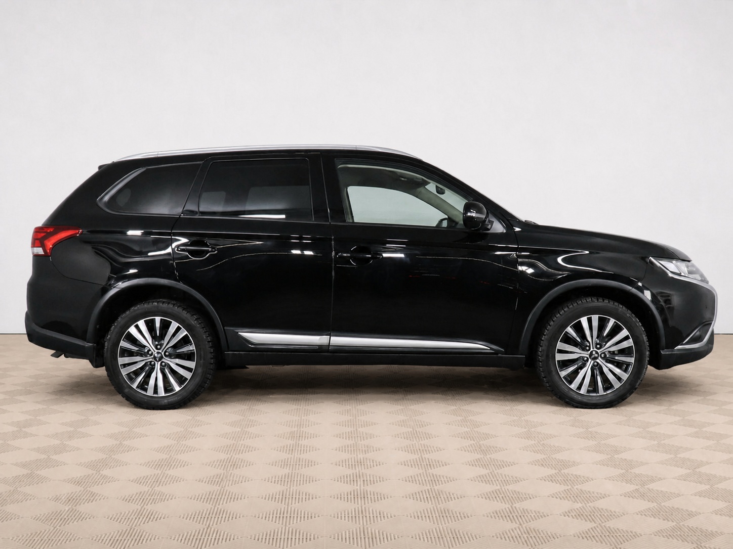 Mitsubishi - Mitsubishi Outlander III Рестайлинг 3, 2019