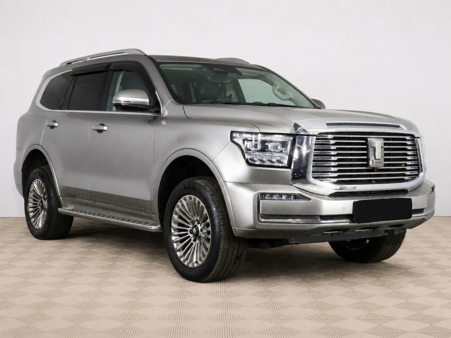 Tank - Tank 500 I, 2023