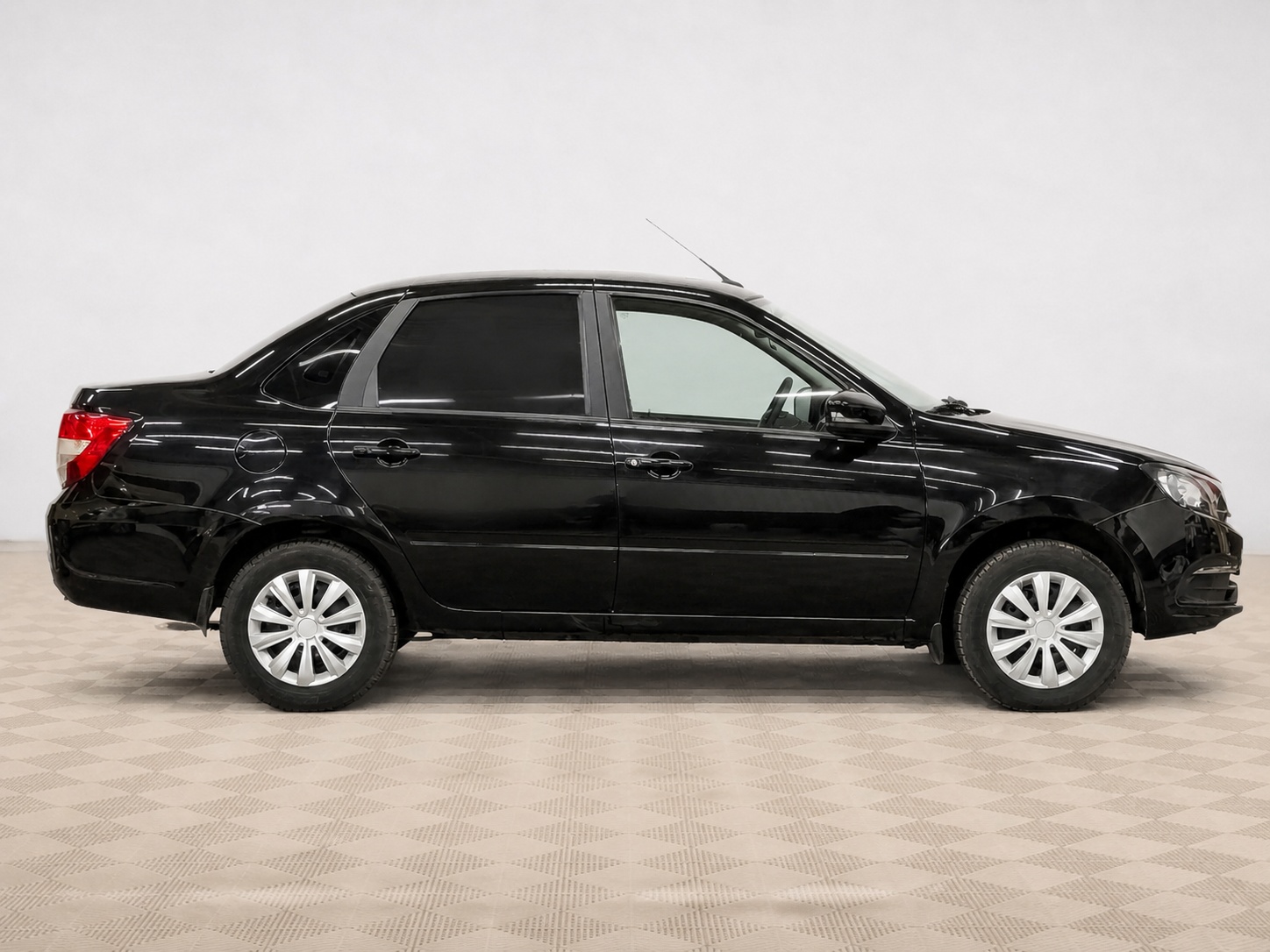 LADA (ВАЗ) - Lada Granta, 2023