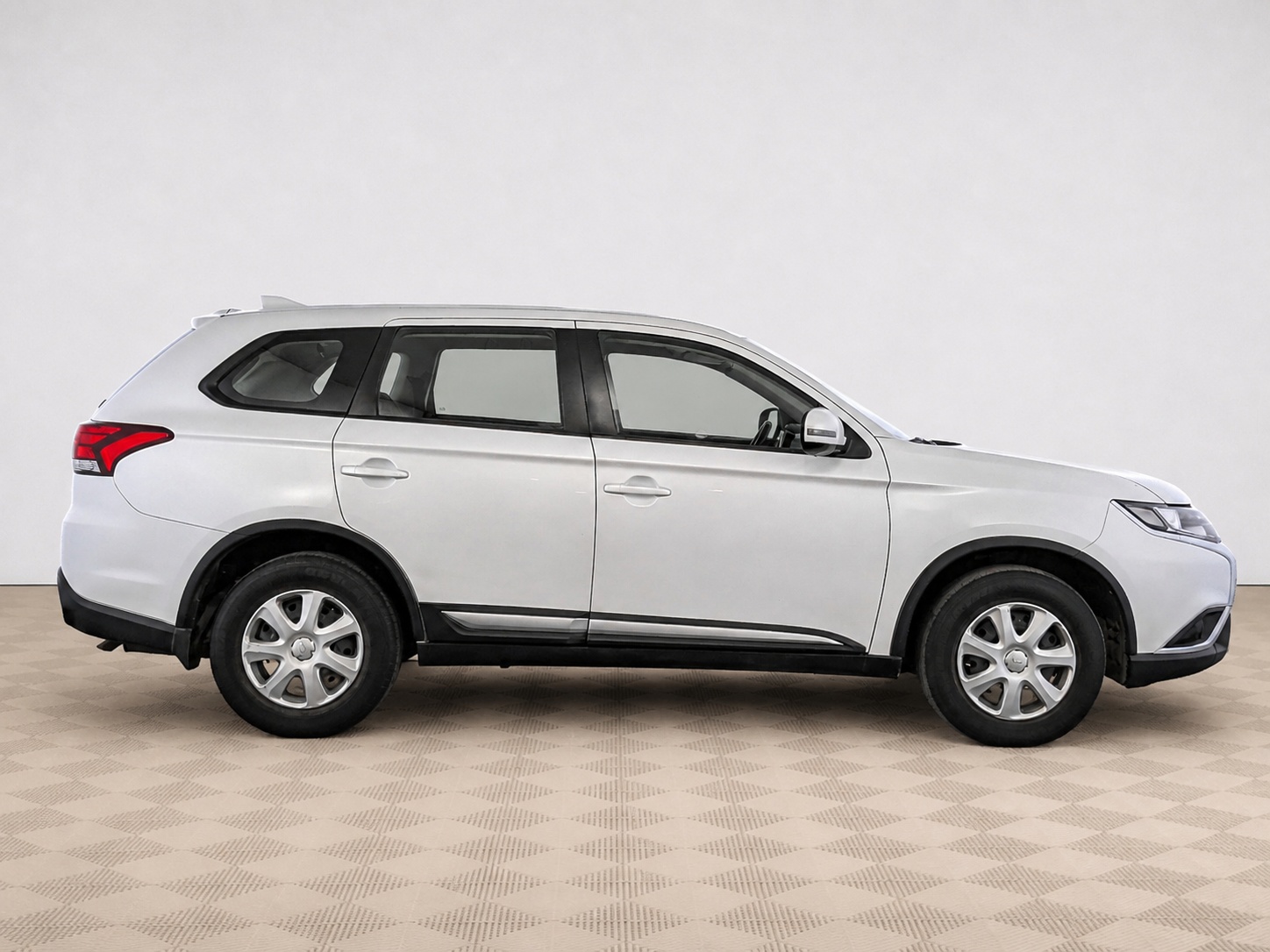 Mitsubishi - Mitsubishi Outlander, 2019
