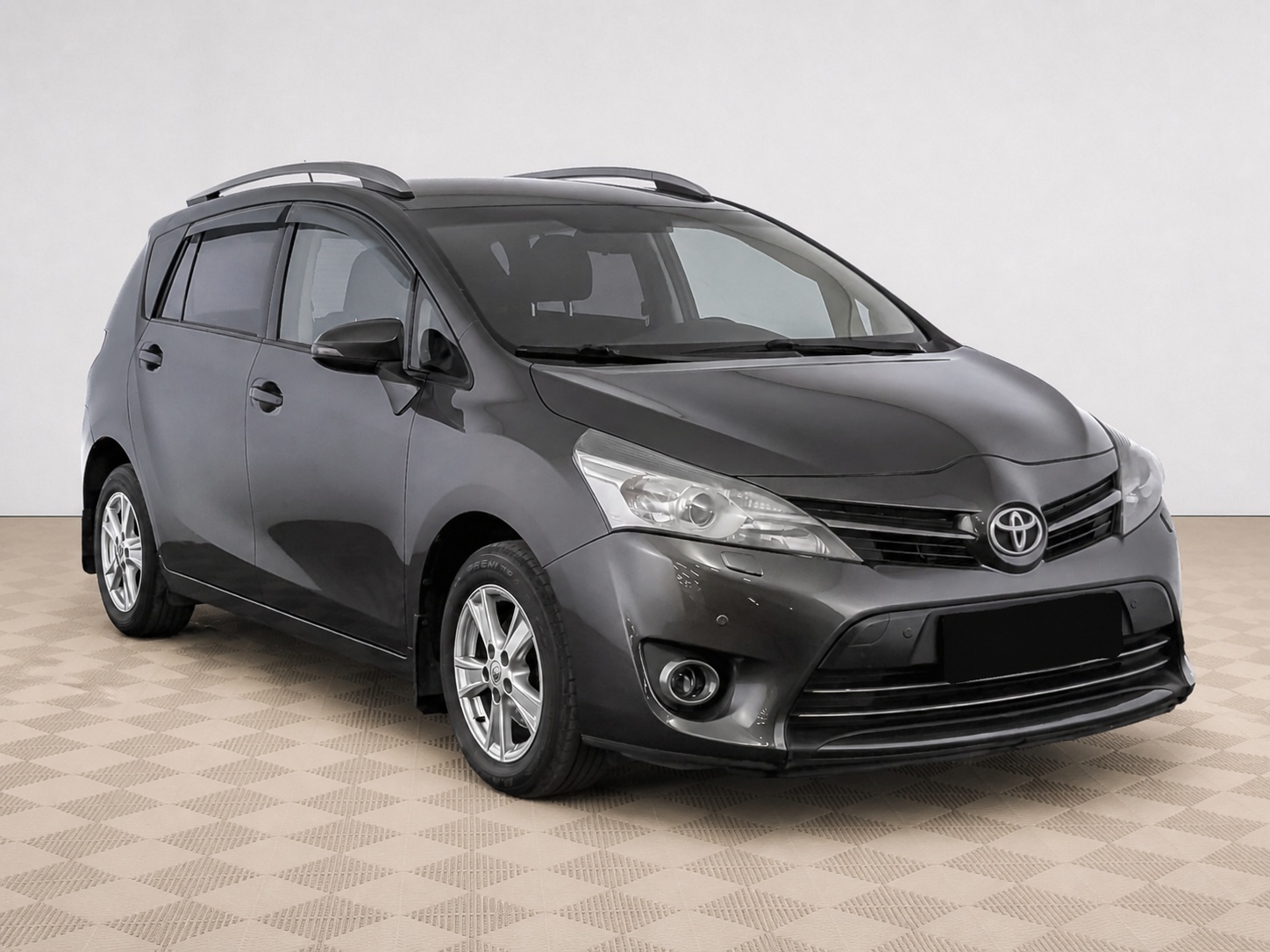 Toyota - Toyota Verso, 2013