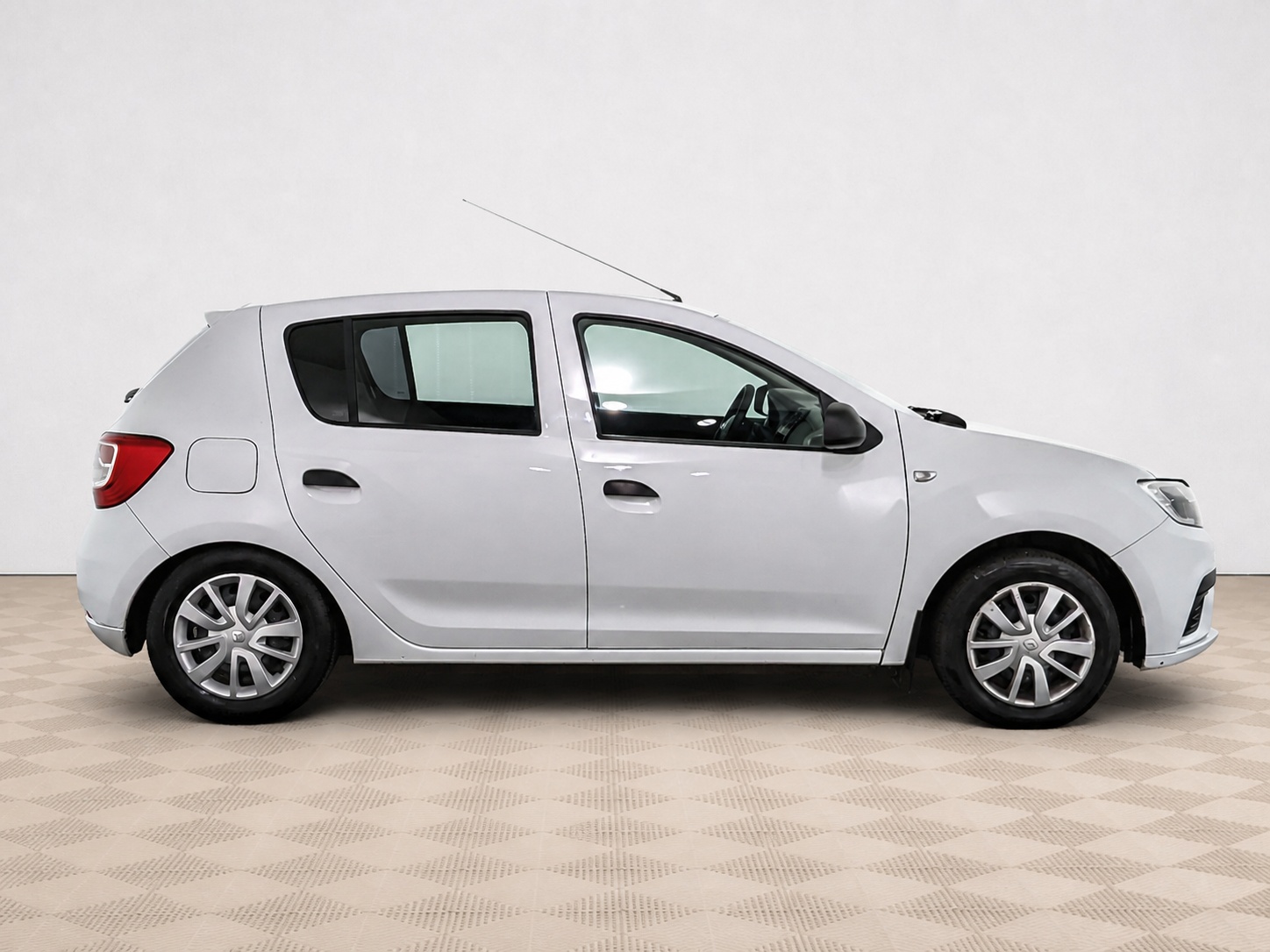 Renault - Renault Sandero, 2020