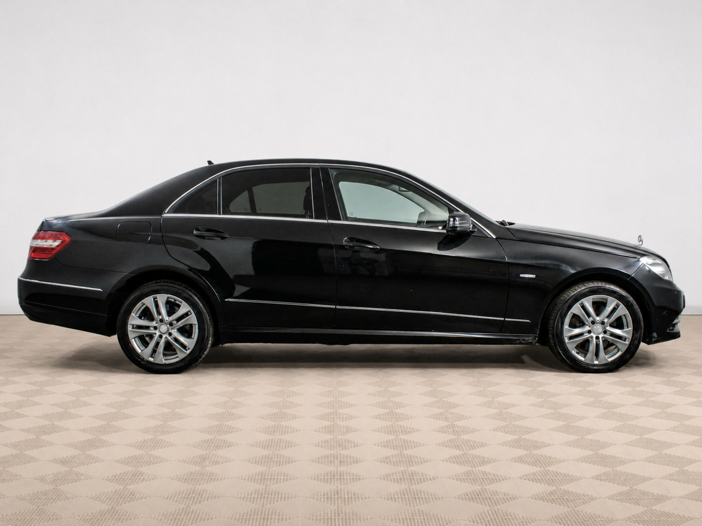 Mercedes-Benz - Mercedes-Benz E-Класс 250 7G-Tronic IV (W212, S212, C207), 2011