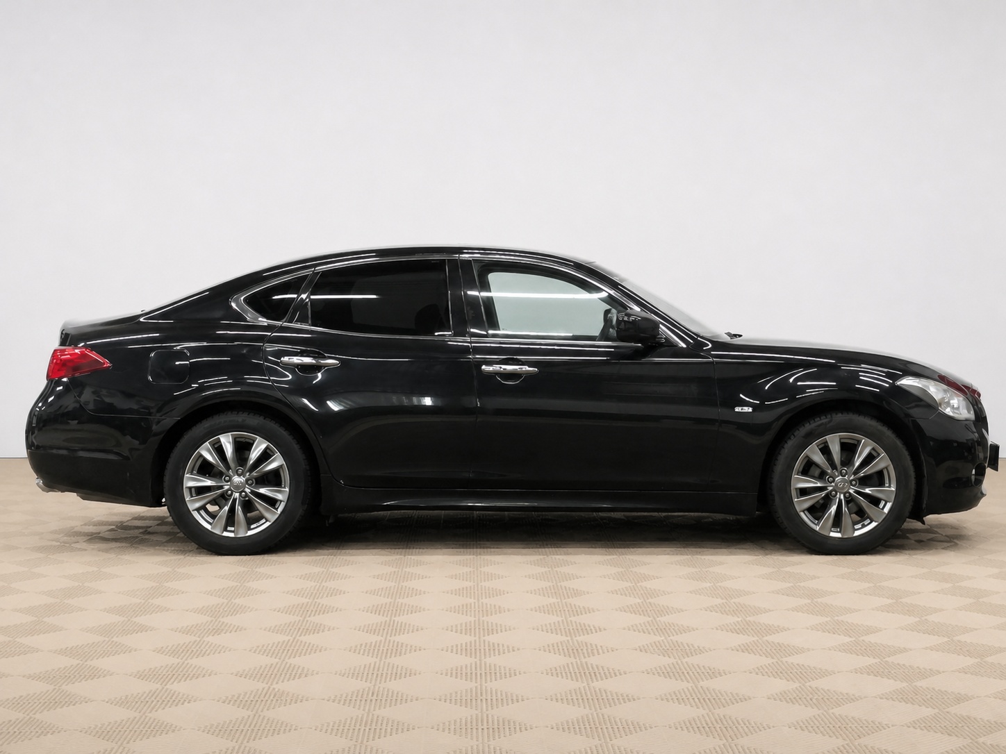 Infiniti - Infiniti M, 2013