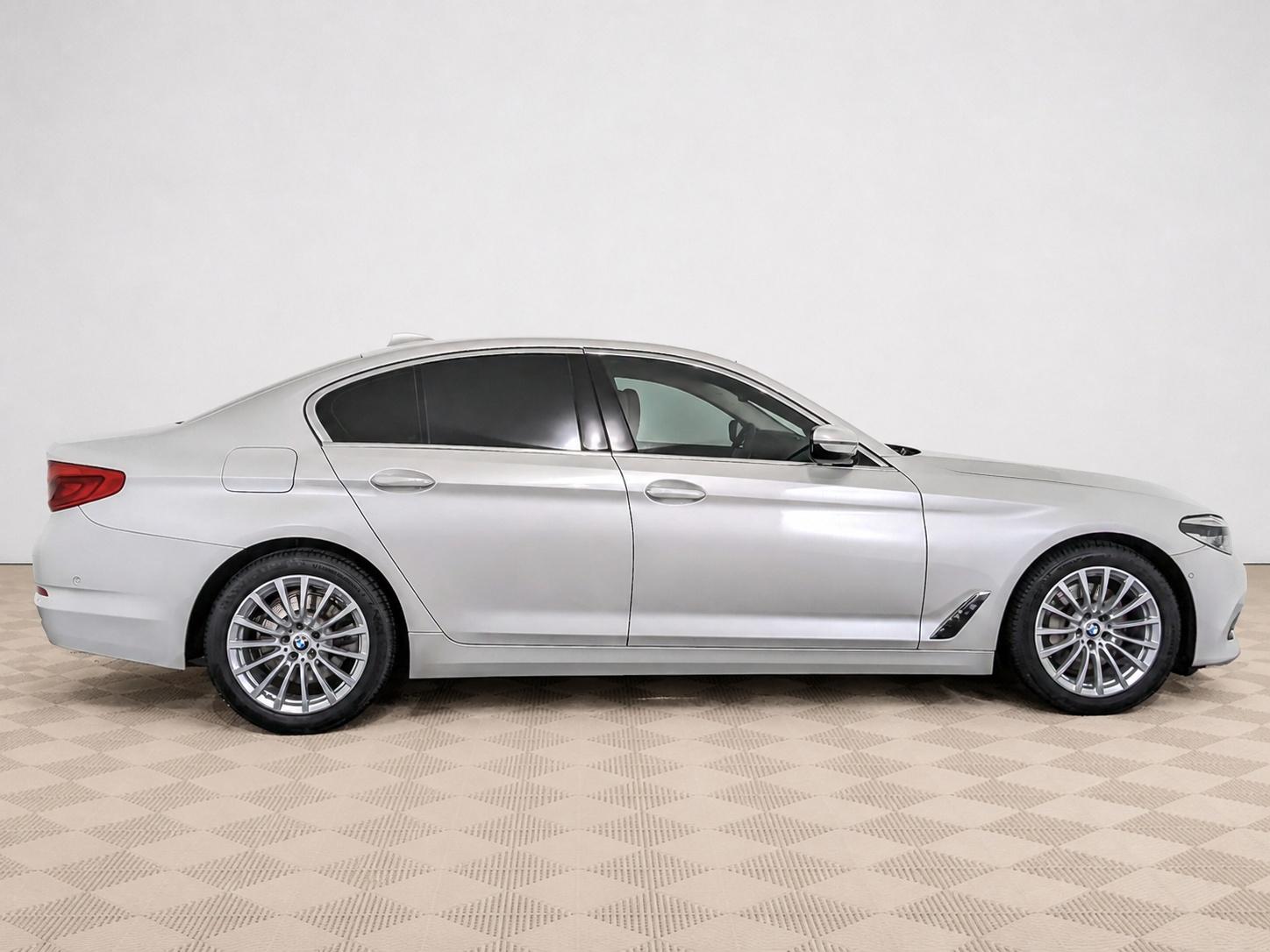 BMW - BMW 5 серии, 2019