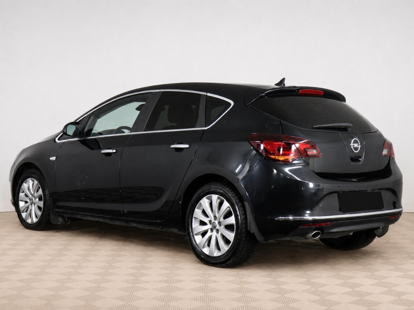Opel - Opel Astra J Рестайлинг, 2012