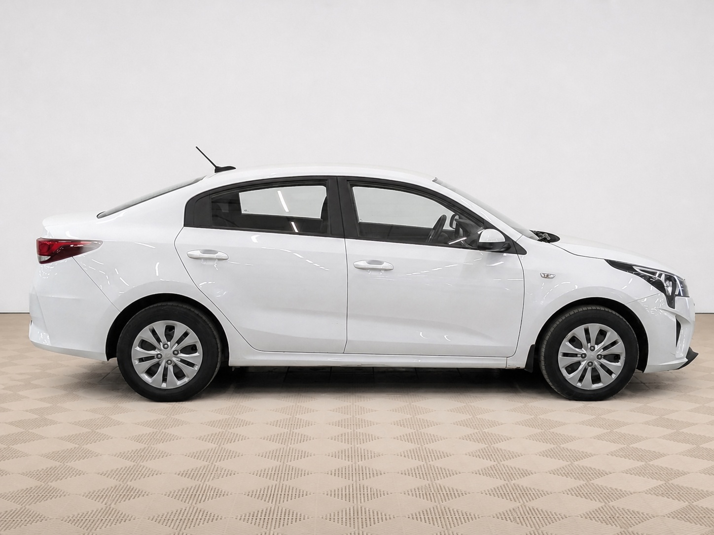 Kia - Kia Rio, 2021