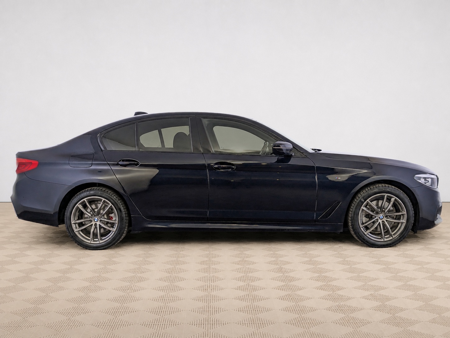 BMW - BMW 5 серии, 2020