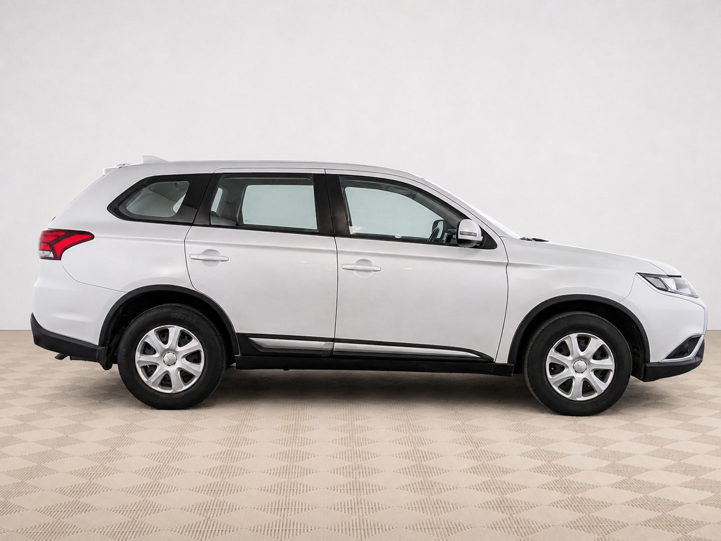 Mitsubishi - Mitsubishi Outlander III Рестайлинг 3, 2019