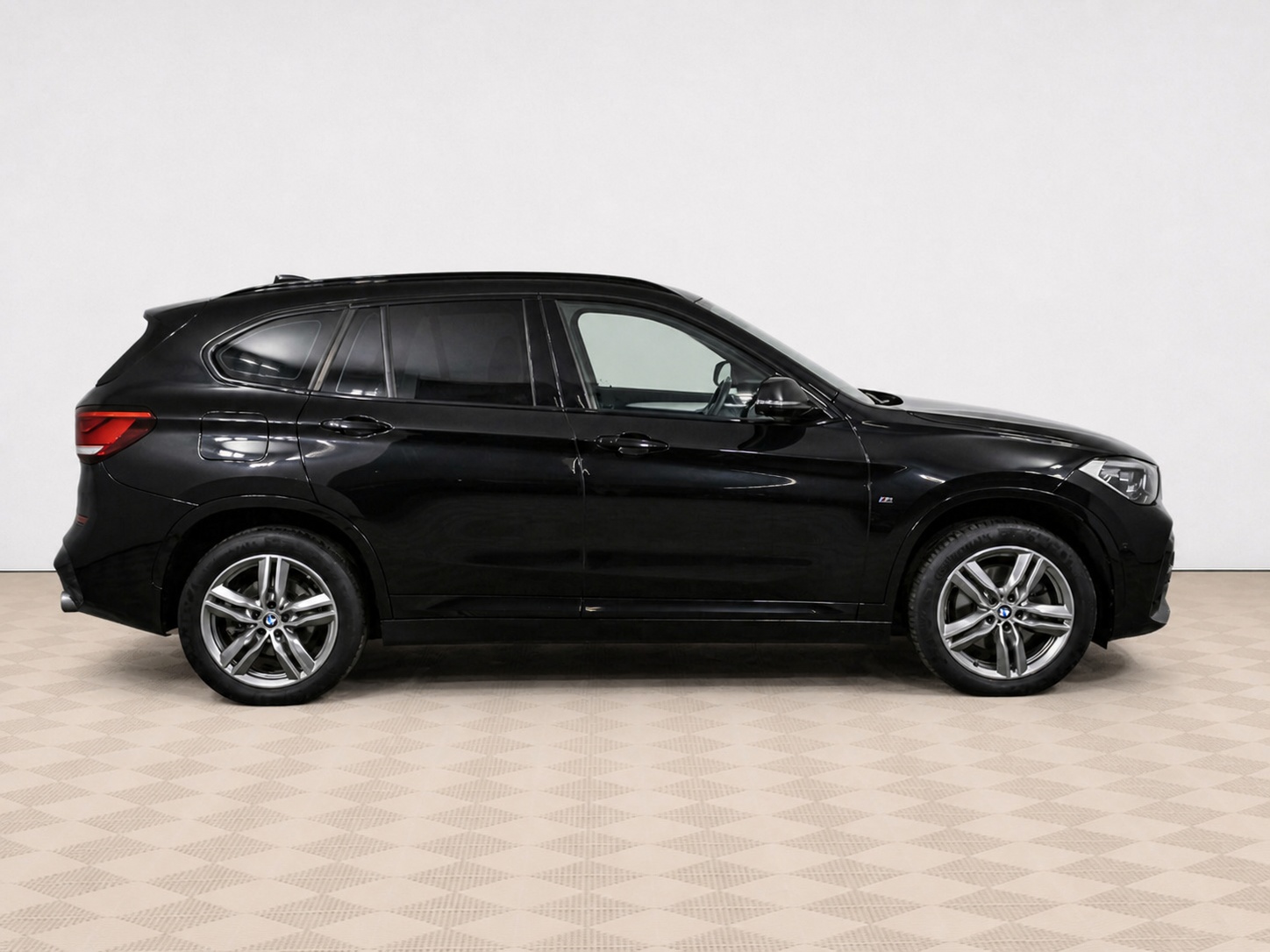 BMW - BMW X1 20i xDrive II (F48) Рестайлинг, 2020