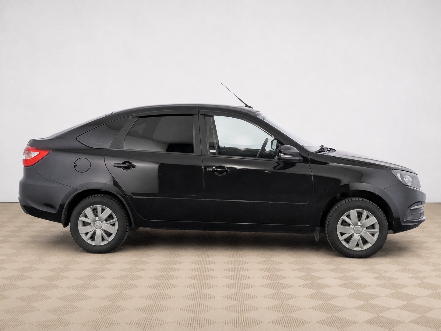 LADA (ВАЗ) - Lada Granta, 2023