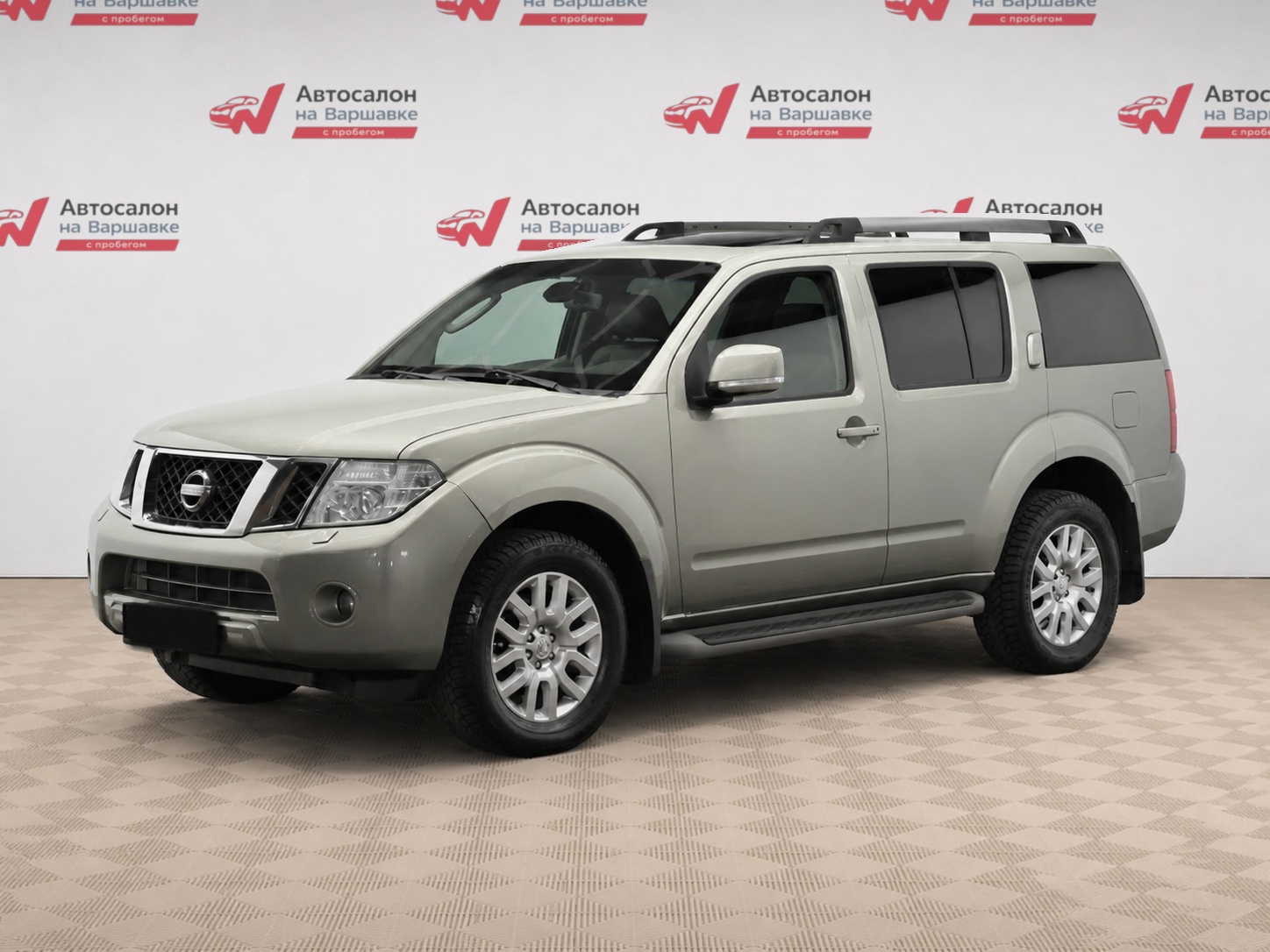 Nissan - Nissan Pathfinder, 2010