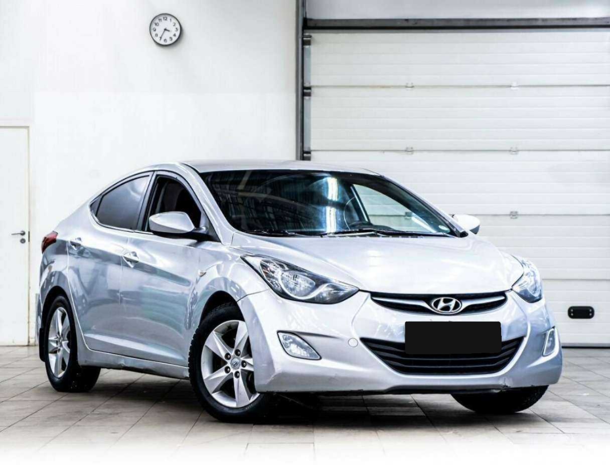 Hyundai - Hyundai Elantra, 2012