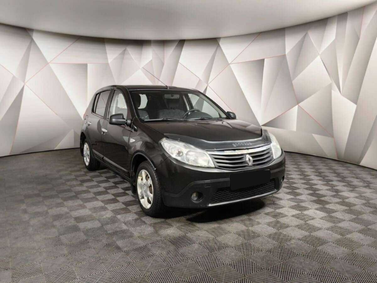 Renault - Renault Sandero, 2013