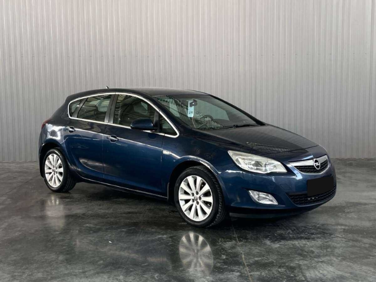 Opel - Opel Astra, 2011