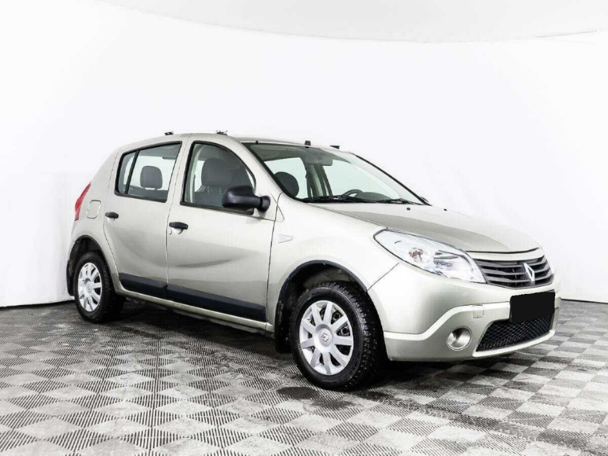Renault - Renault Sandero, 2010